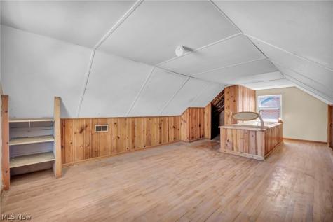2911 North Avenue Parma OH 44134