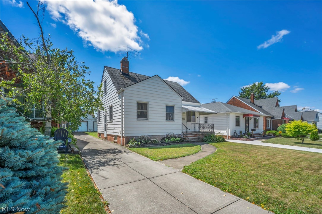 2911 North Avenue Parma OH 44134
