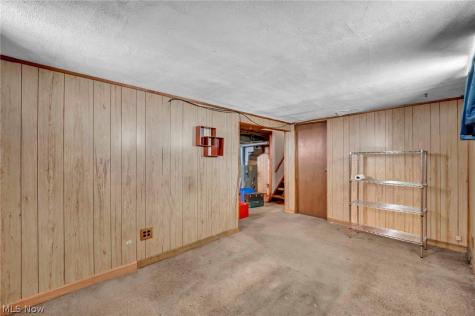 2911 North Avenue Parma OH 44134