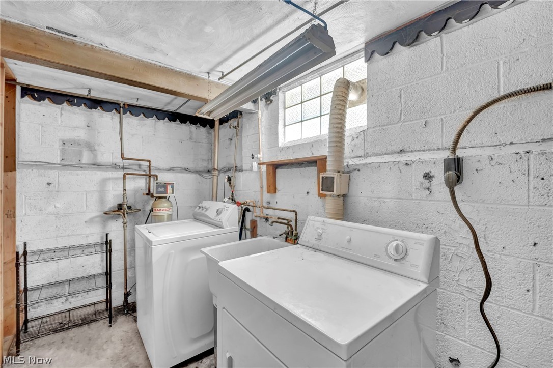 2911 North Avenue Parma OH 44134
