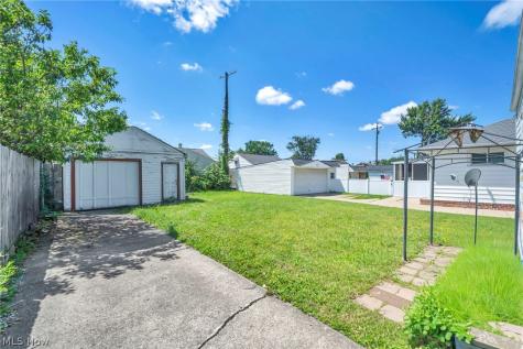 2911 North Avenue Parma OH 44134