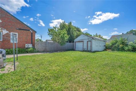2911 North Avenue Parma OH 44134