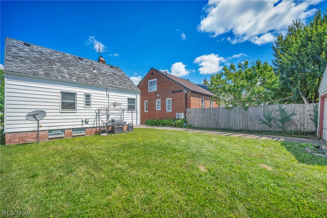 2911 North Avenue Parma OH 44134