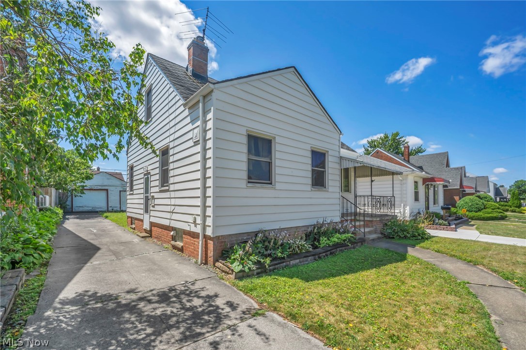 2911 North Avenue Parma OH 44134