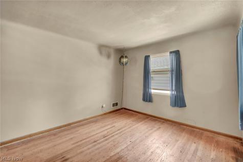 2911 North Avenue Parma OH 44134