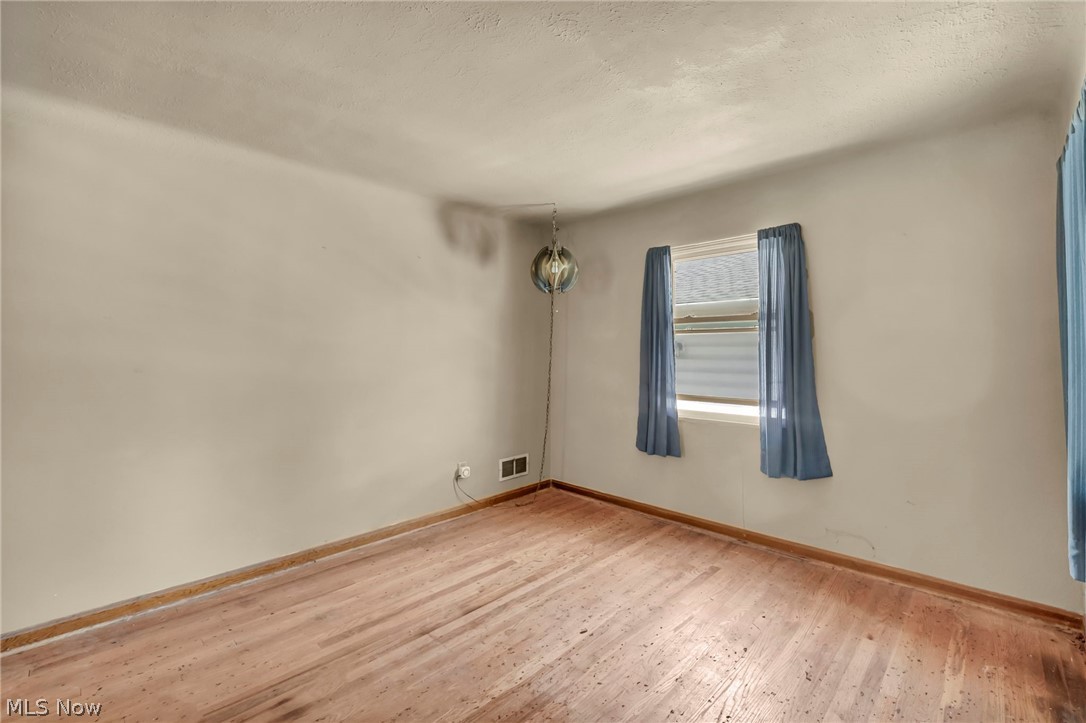 2911 North Avenue Parma OH 44134