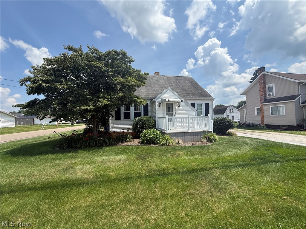 9308 Maple Avenue SE East Sparta OH 44626