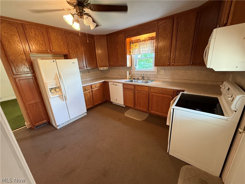9308 Maple Avenue SE East Sparta OH 44626