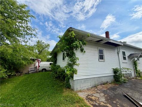 828 Miami Street Youngstown OH 44505