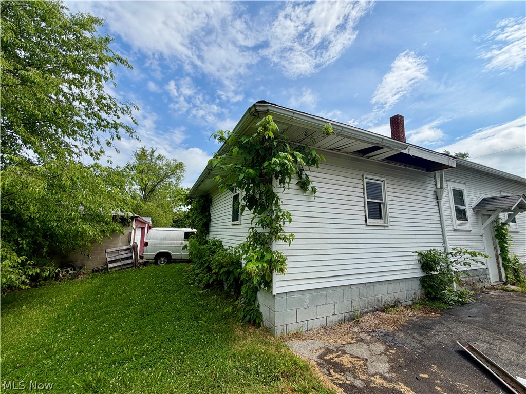 828 Miami Street Youngstown OH 44505