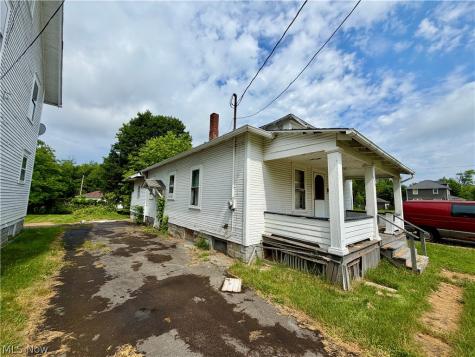 828 Miami Street Youngstown OH 44505