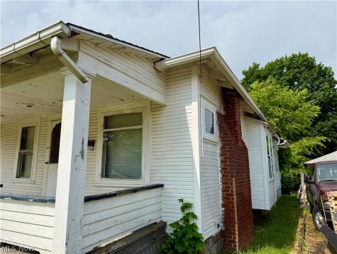 828 Miami Street Youngstown OH 44505