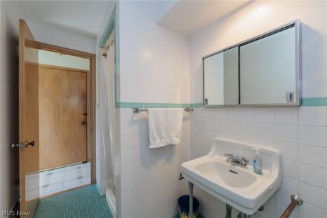 22015 Cottonwood Drive Rocky River OH 44116