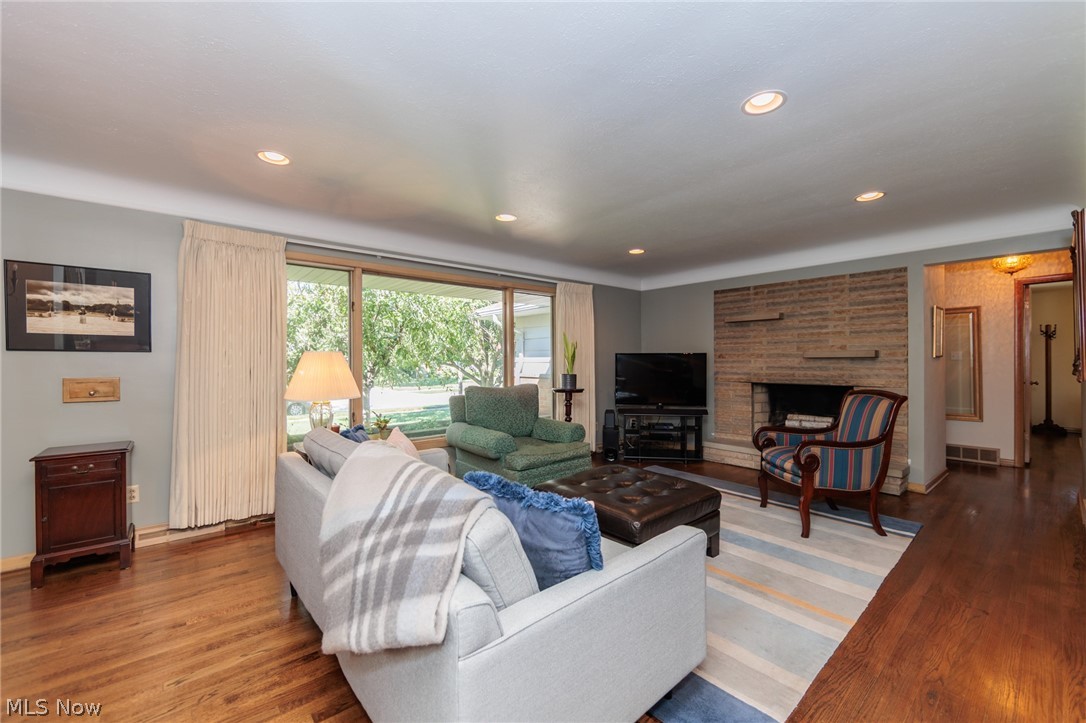 22015 Cottonwood Drive Rocky River OH 44116