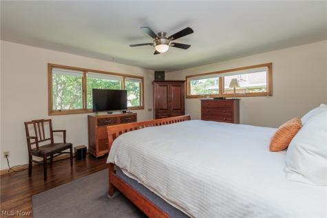 22015 Cottonwood Drive Rocky River OH 44116