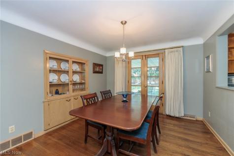 22015 Cottonwood Drive Rocky River OH 44116