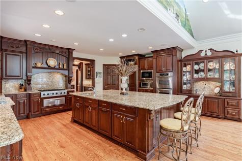 2140 County Line Road Gates Mills OH 44040
