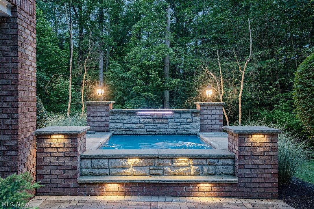 2140 County Line Road Gates Mills OH 44040