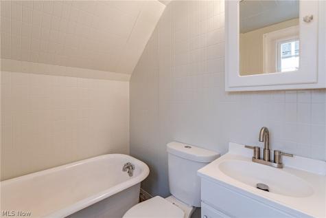 16724 Scottsdale Boulevard Shaker Heights OH 44120