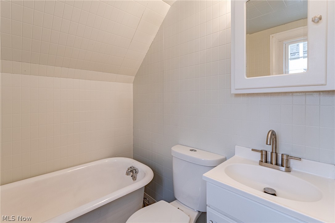 16724 Scottsdale Boulevard Shaker Heights OH 44120