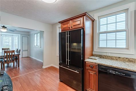 16724 Scottsdale Boulevard Shaker Heights OH 44120