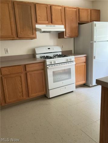 523 Broadway Avenue Youngstown OH 44510