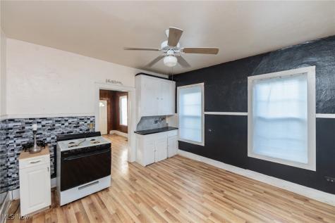 3326 W 61 Street Cleveland OH 44102