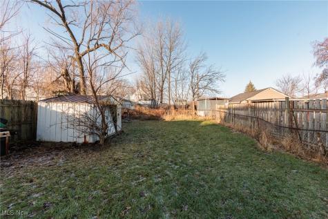 3326 W 61 Street Cleveland OH 44102