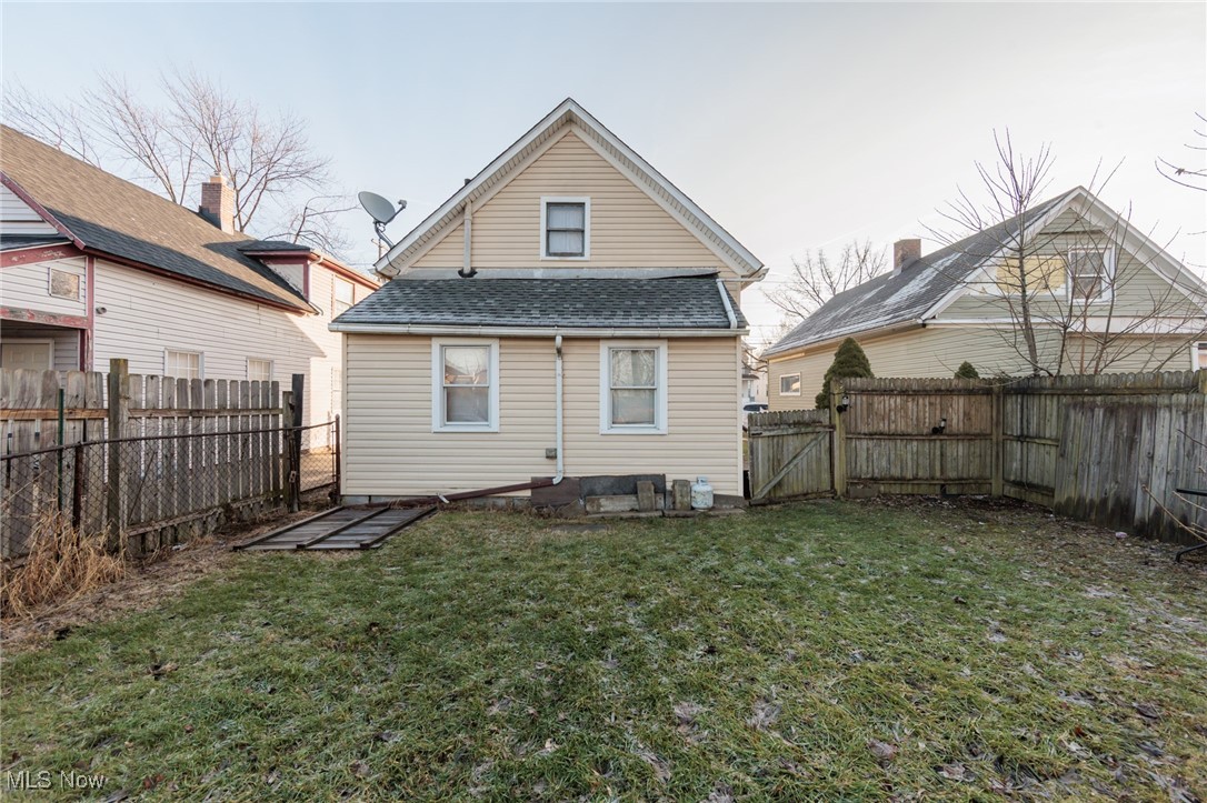3326 W 61 Street Cleveland OH 44102