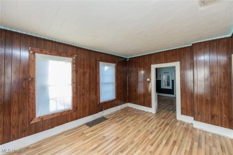 3326 W 61 Street Cleveland OH 44102
