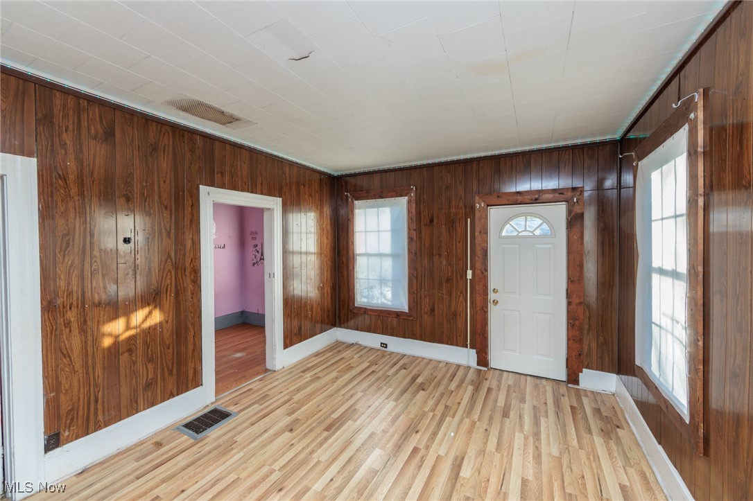 3326 W 61 Street Cleveland OH 44102