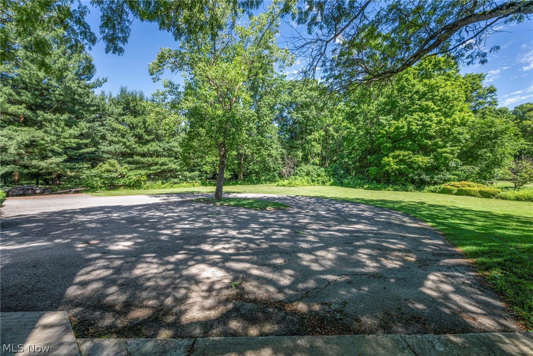 9044 Metcalf Road Waite Hill OH 44094