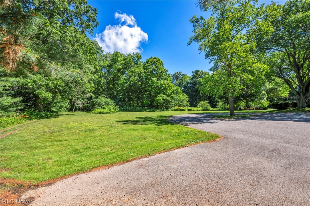 9044 Metcalf Road Waite Hill OH 44094