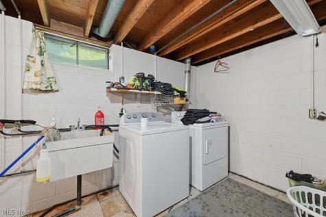 1583 S Carpenter Road Brunswick OH 44212