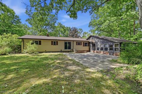 1583 S Carpenter Road Brunswick OH 44212