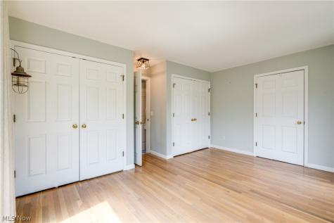 7156 Holzhauer Road Sagamore Hills OH 44067