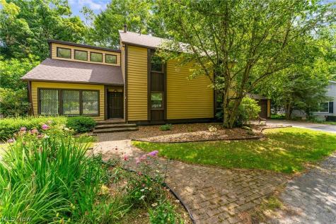 5573 Logan Arms Drive Youngstown OH 44420
