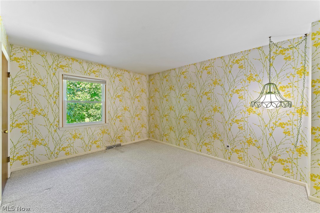 5573 Logan Arms Drive Youngstown OH 44420