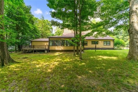 5573 Logan Arms Drive Youngstown OH 44420