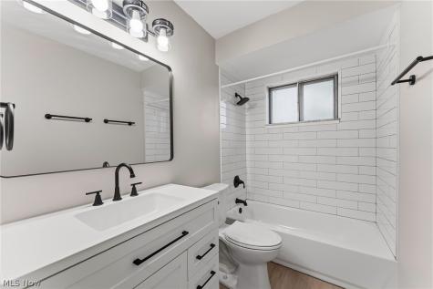 5653 Vickie Lane Bedford OH 44146
