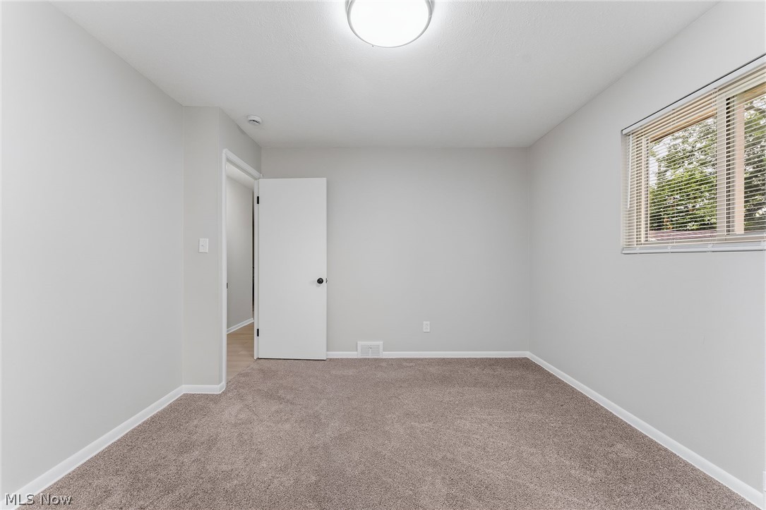 5653 Vickie Lane Bedford OH 44146