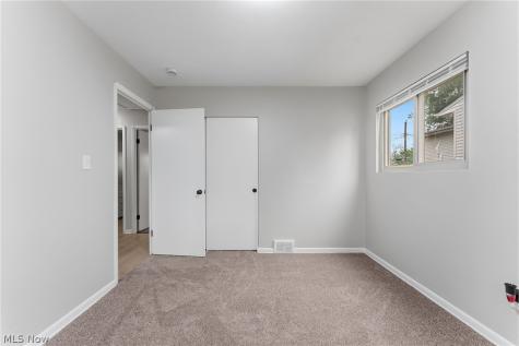 5653 Vickie Lane Bedford OH 44146
