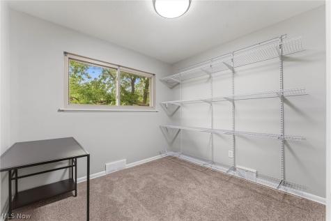 5653 Vickie Lane Bedford OH 44146