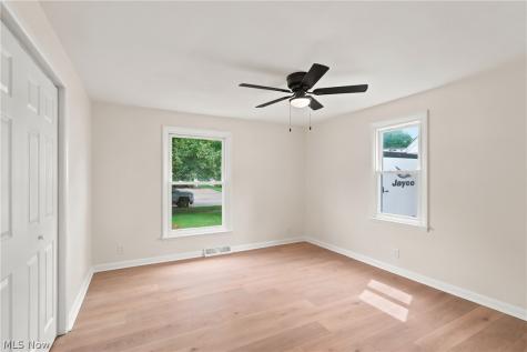 942 Hartford Drive Elyria OH 44035