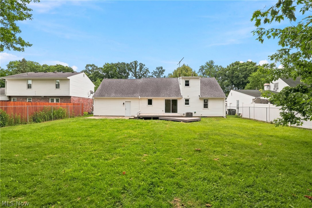 942 Hartford Drive Elyria OH 44035
