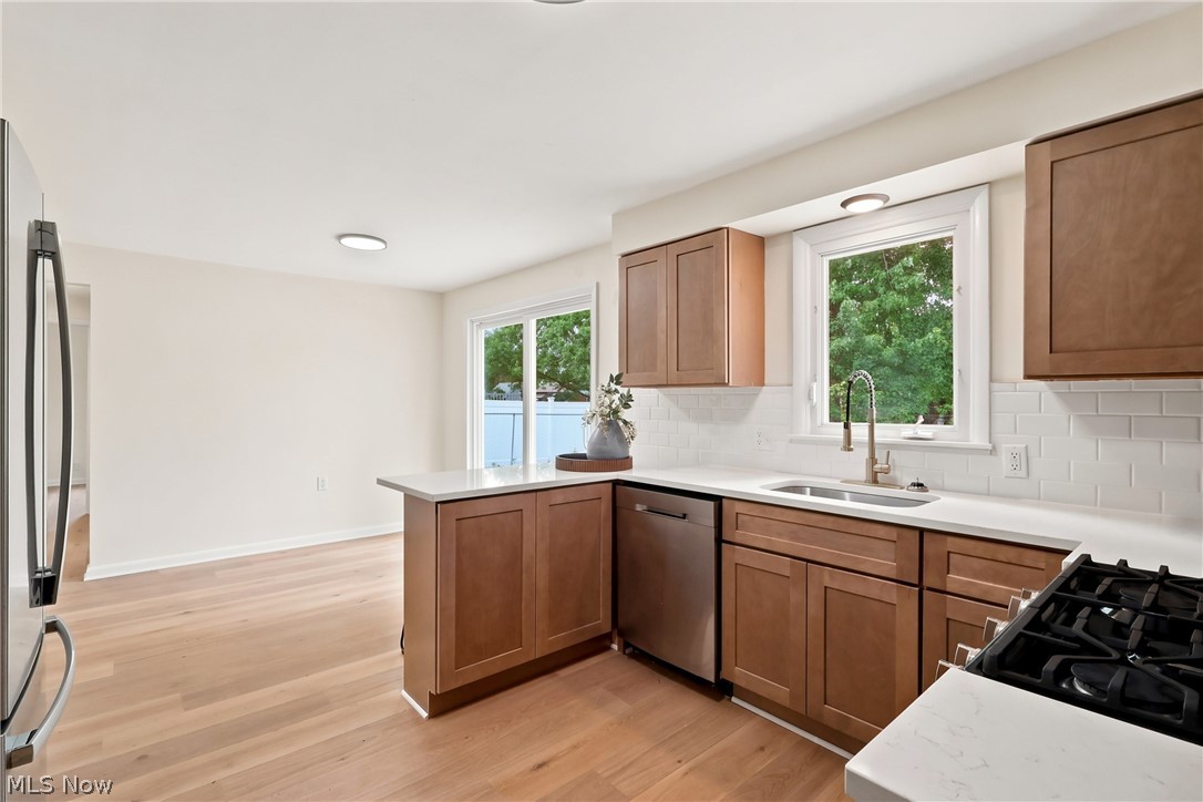 942 Hartford Drive Elyria OH 44035
