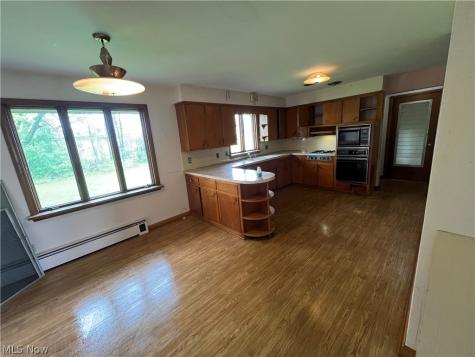 156 Cooper Foster Park Road W Lorain OH 44053