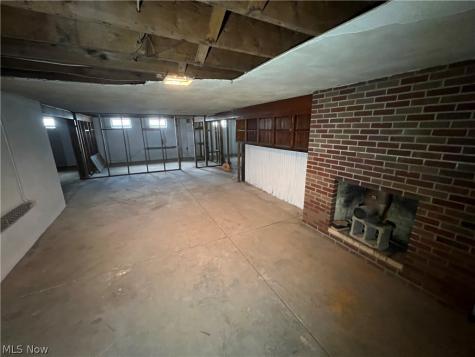 156 Cooper Foster Park Road W Lorain OH 44053
