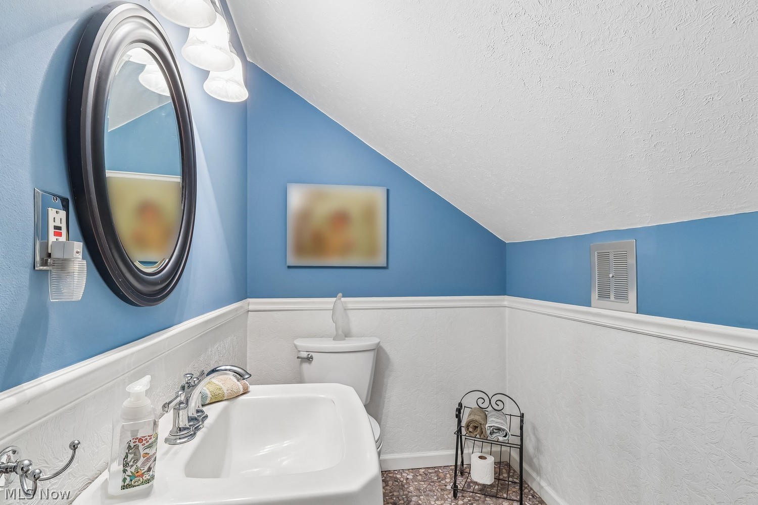 9748 State Route 700 Windham OH 44288