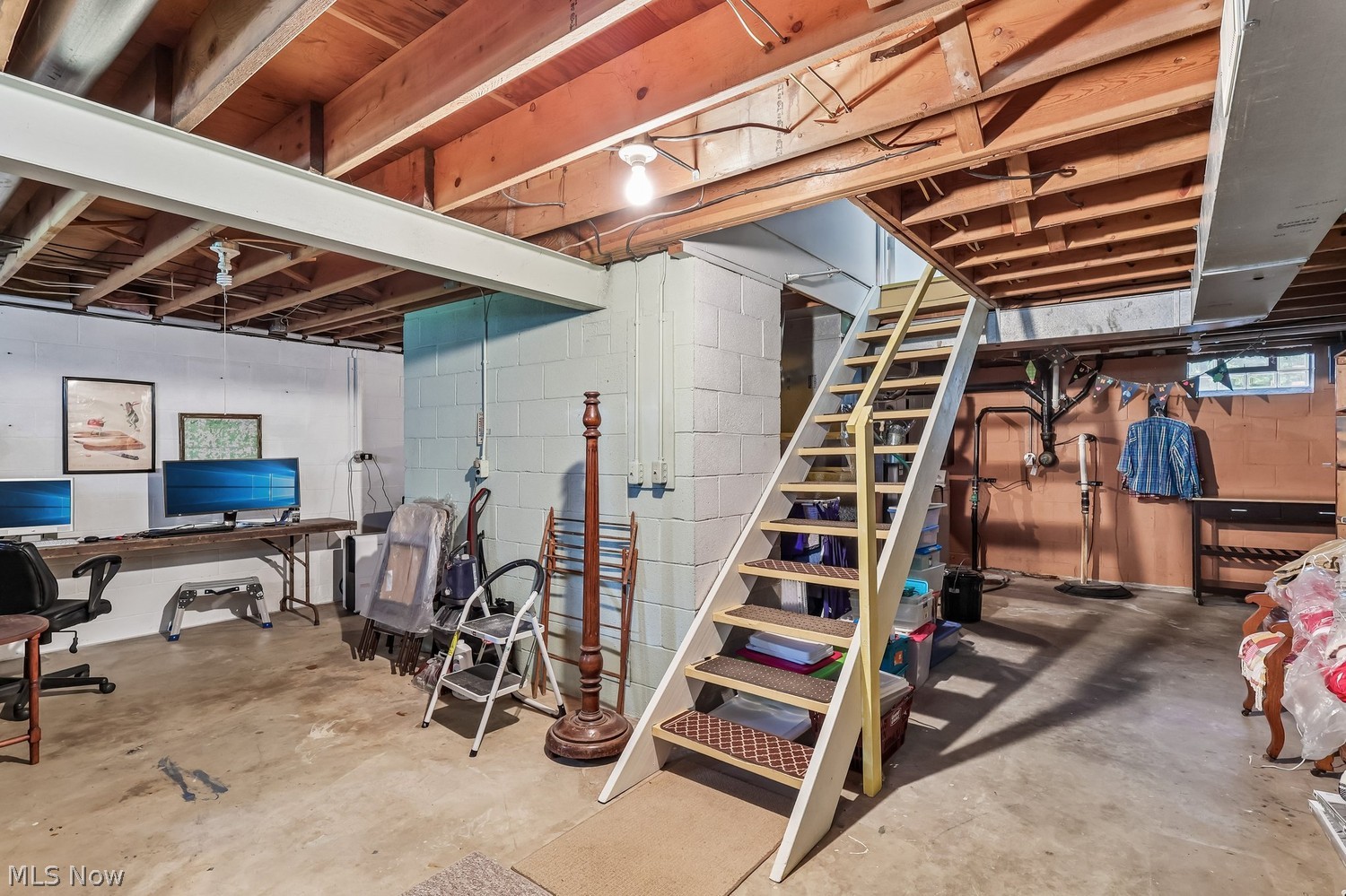 9748 State Route 700 Windham OH 44288